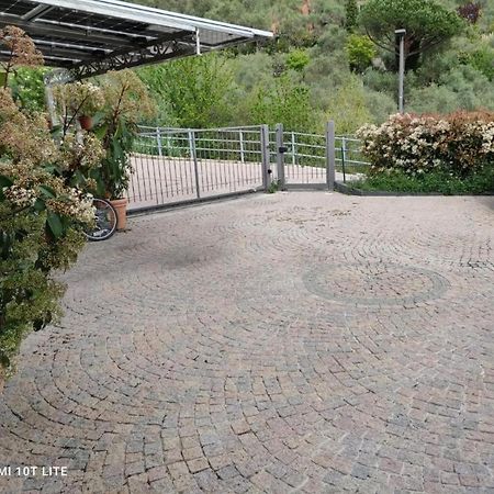 شقة La Casa Negli Ulivi كيافاري المظهر الخارجي الصورة
