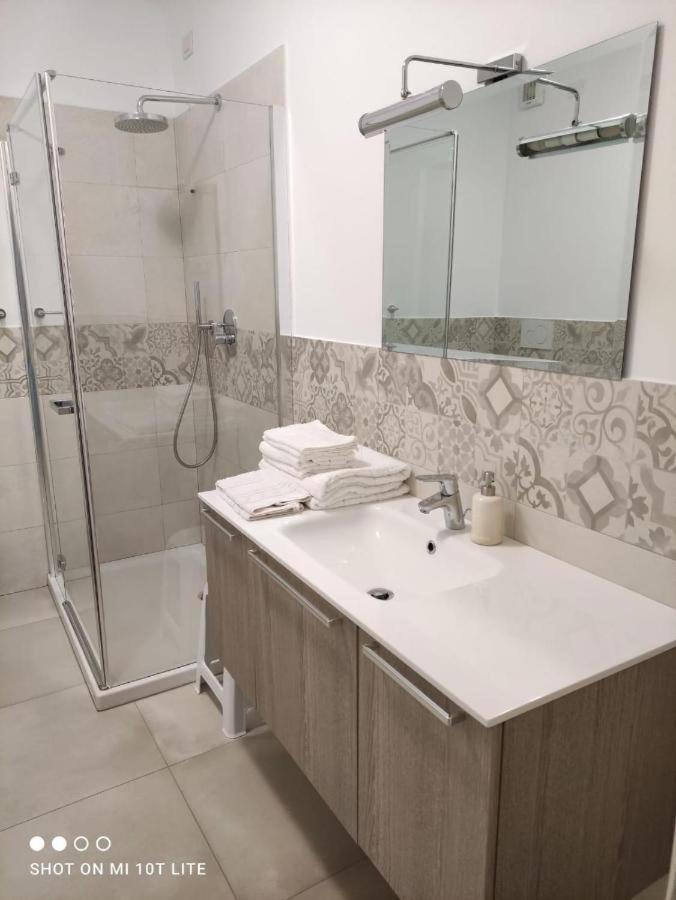 شقة La Casa Negli Ulivi كيافاري المظهر الخارجي الصورة